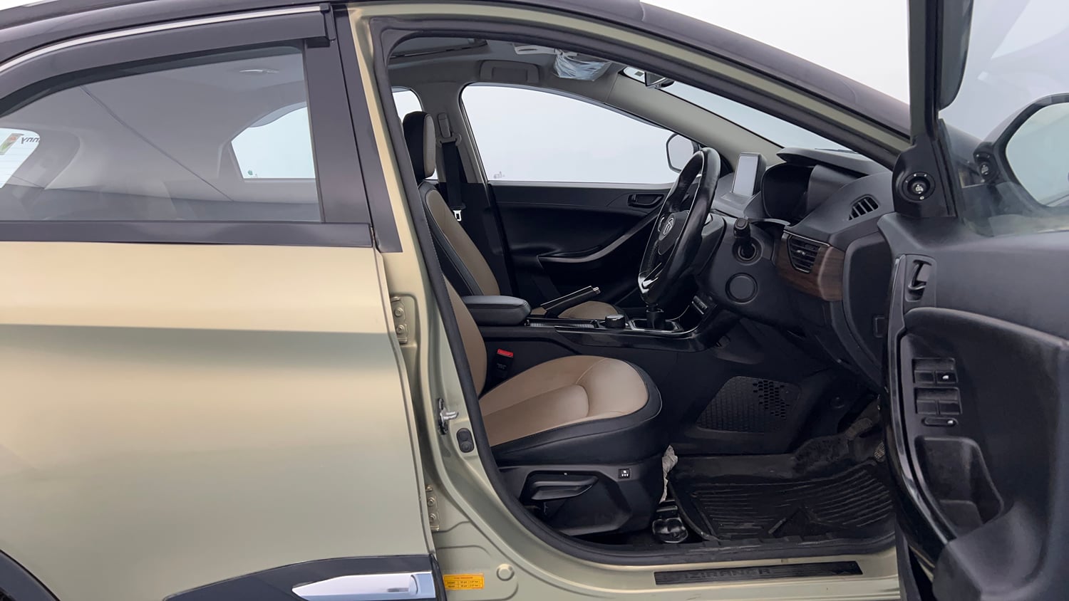 Used 2022 Tata Nexon XZ Plus Kaziranga Petrol Manual interior RIGHT SIDE FRONT DOOR CABIN VIEW