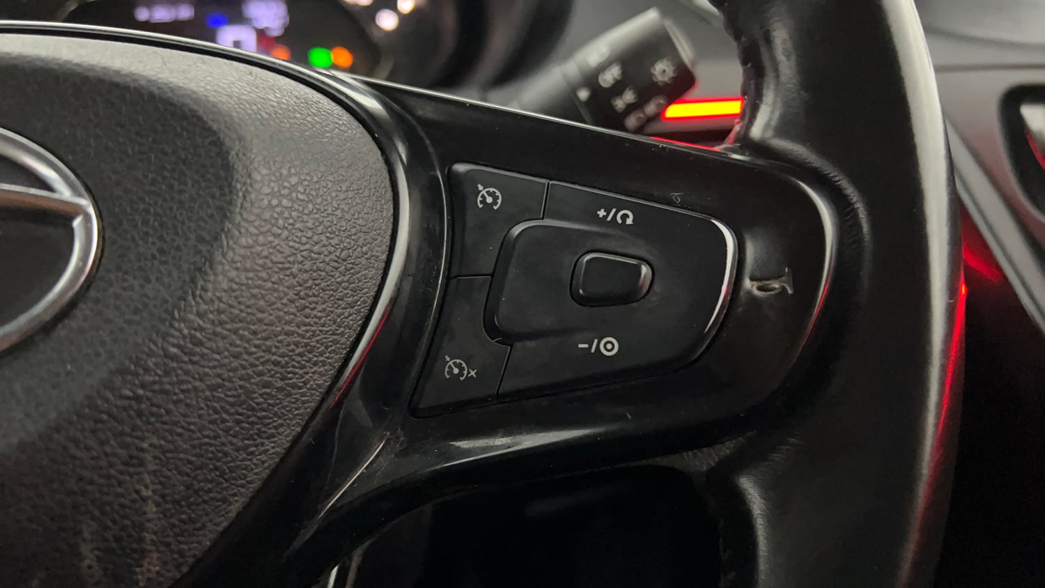 Used 2022 Tata Nexon XZ Plus Kaziranga Petrol Manual top_features Cruise control