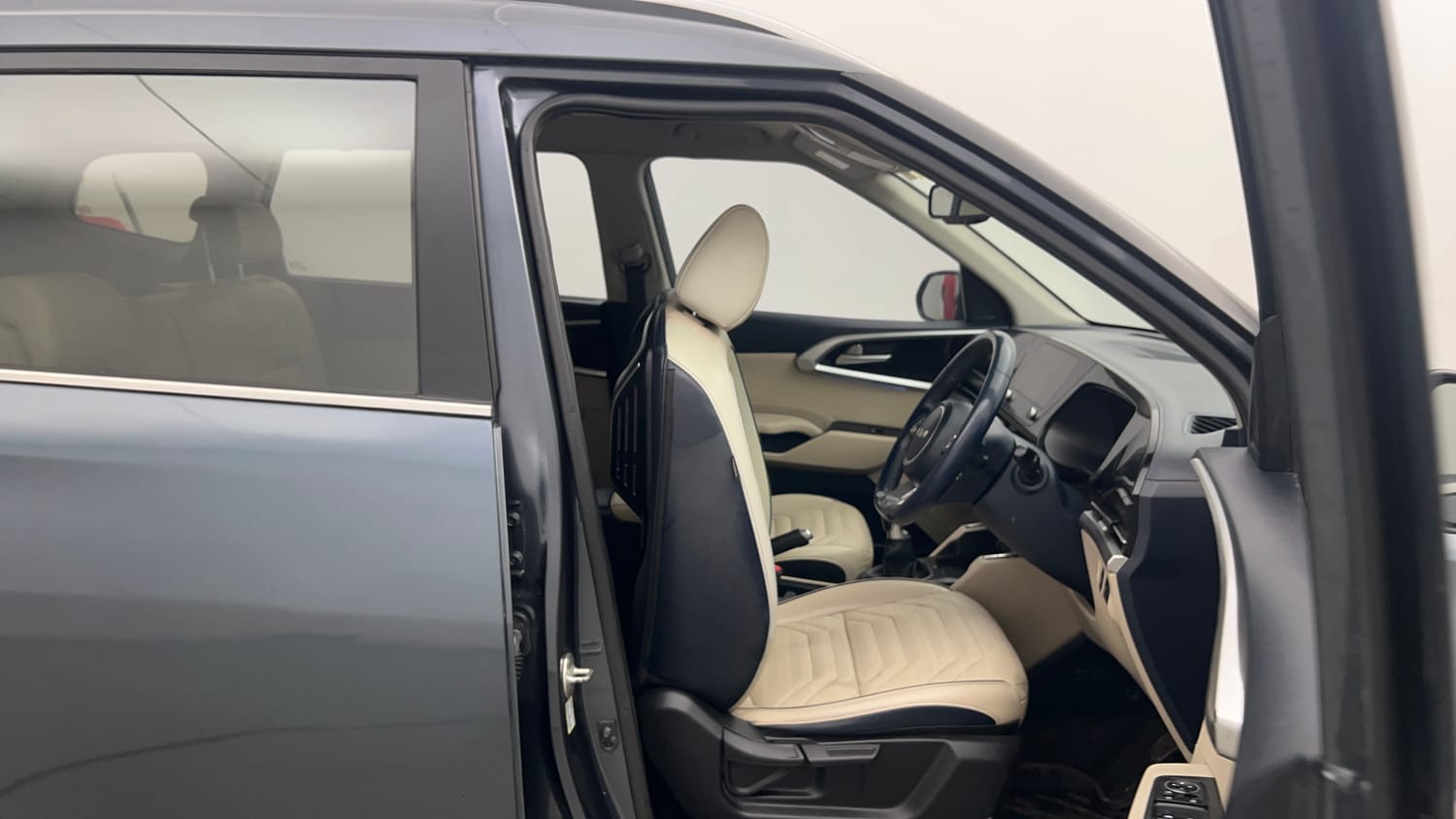 Used 2022 Kia Carens Luxury 1.5 Diesel 7 STR Diesel Manual interior RIGHT SIDE FRONT DOOR CABIN VIEW