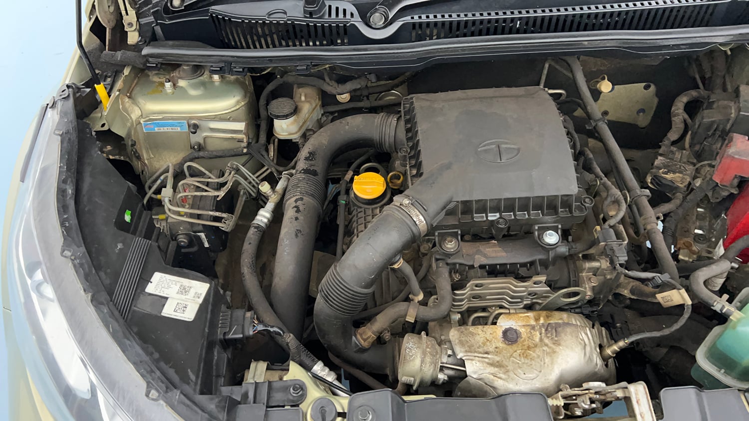 Used 2022 Tata Nexon XZ Plus Kaziranga Petrol Manual engine ENGINE RIGHT SIDE VIEW