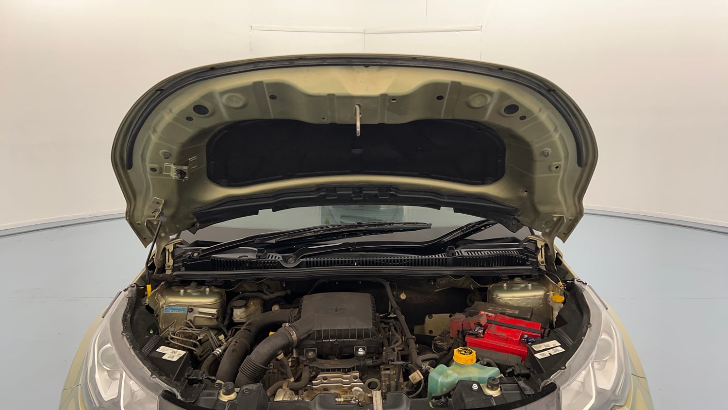 Used 2022 Tata Nexon XZ Plus Kaziranga Petrol Manual engine ENGINE & BONNET OPEN FRONT VIEW