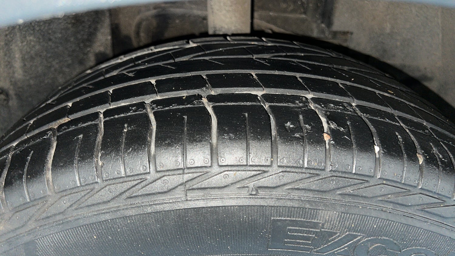 Used 2022 Tata Nexon XZ Plus Kaziranga Petrol Manual tyres RIGHT FRONT TYRE TREAD VIEW
