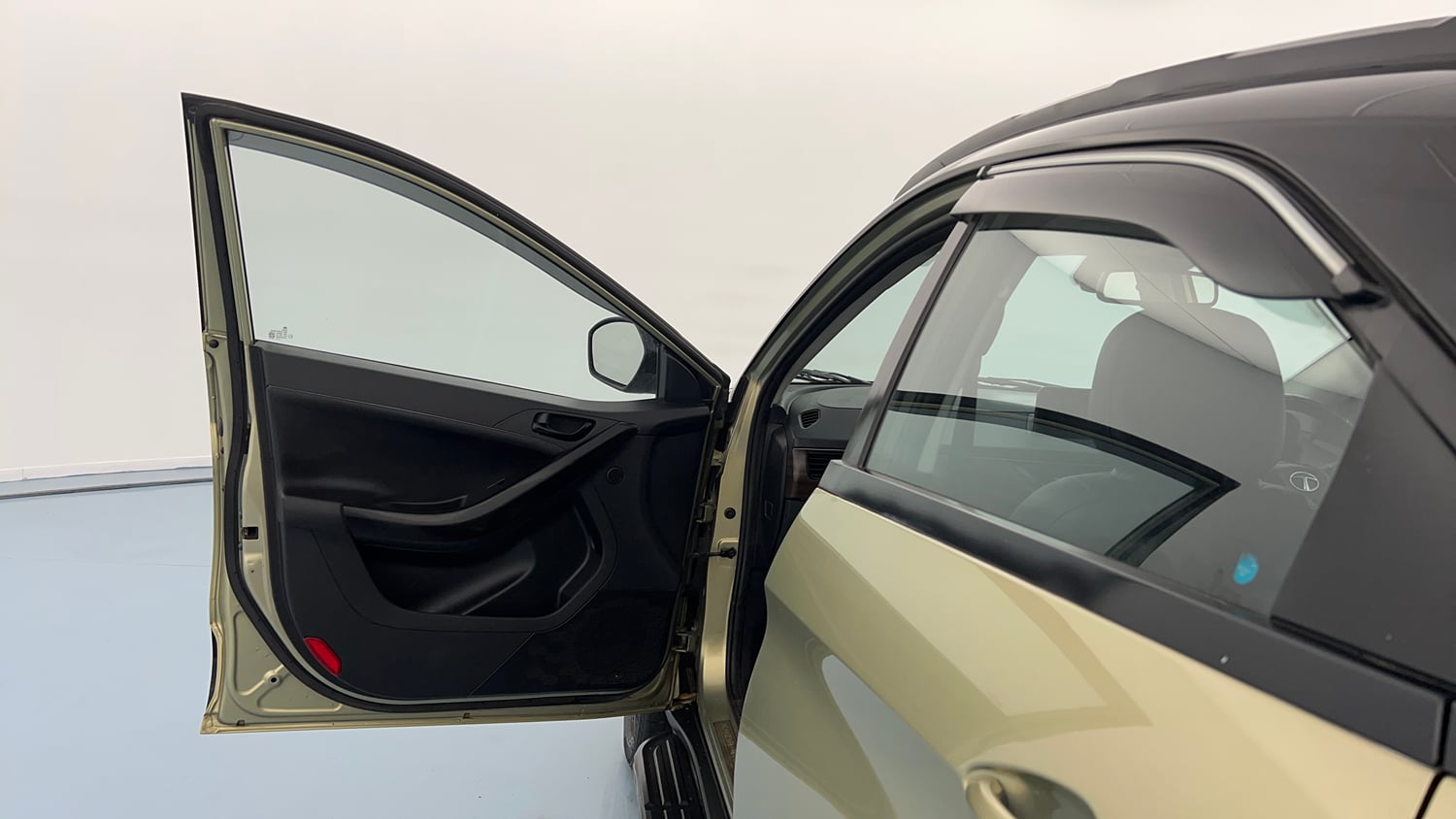 Used 2022 Tata Nexon XZ Plus Kaziranga Petrol Manual interior LEFT FRONT DOOR OPEN VIEW