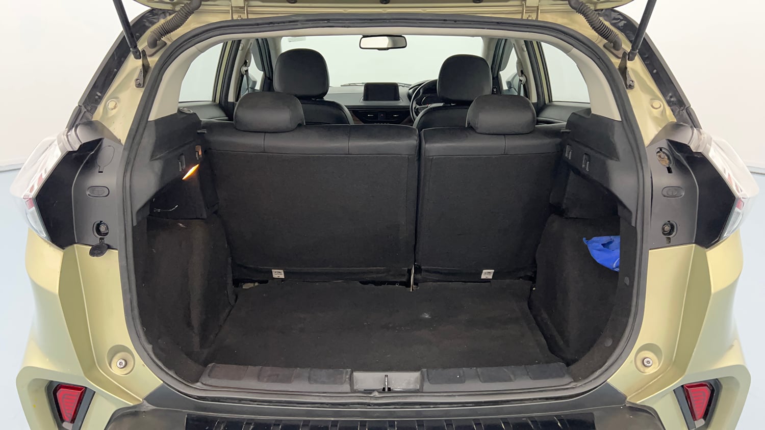 Used 2022 Tata Nexon XZ Plus Kaziranga Petrol Manual interior DICKY INSIDE VIEW