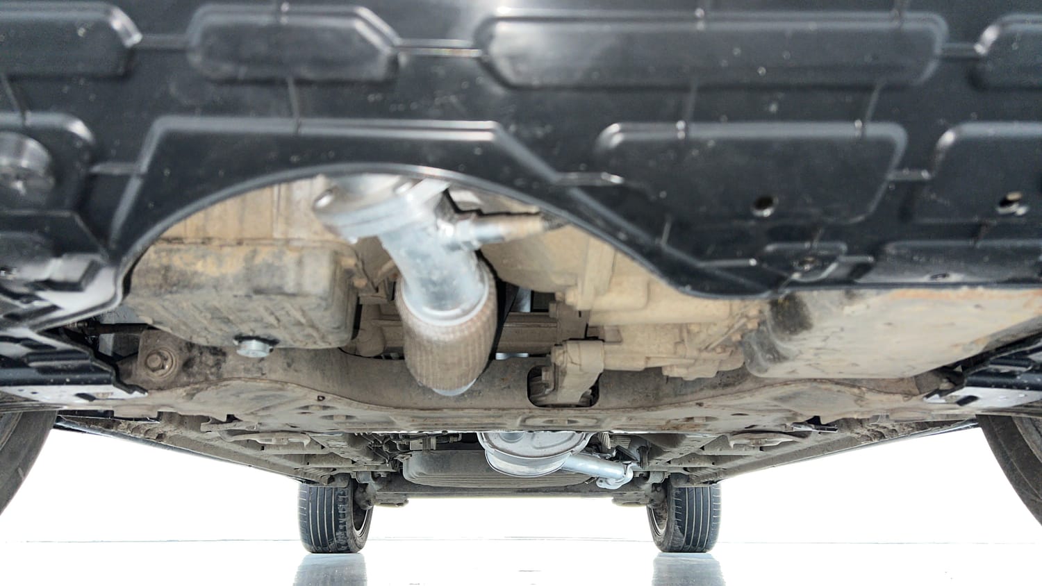Used 2023 MG Motors Hector Savvy Pro 1.5 Turbo Petrol CVT Petrol Automatic extra FRONT LEFT UNDERBODY VIEW