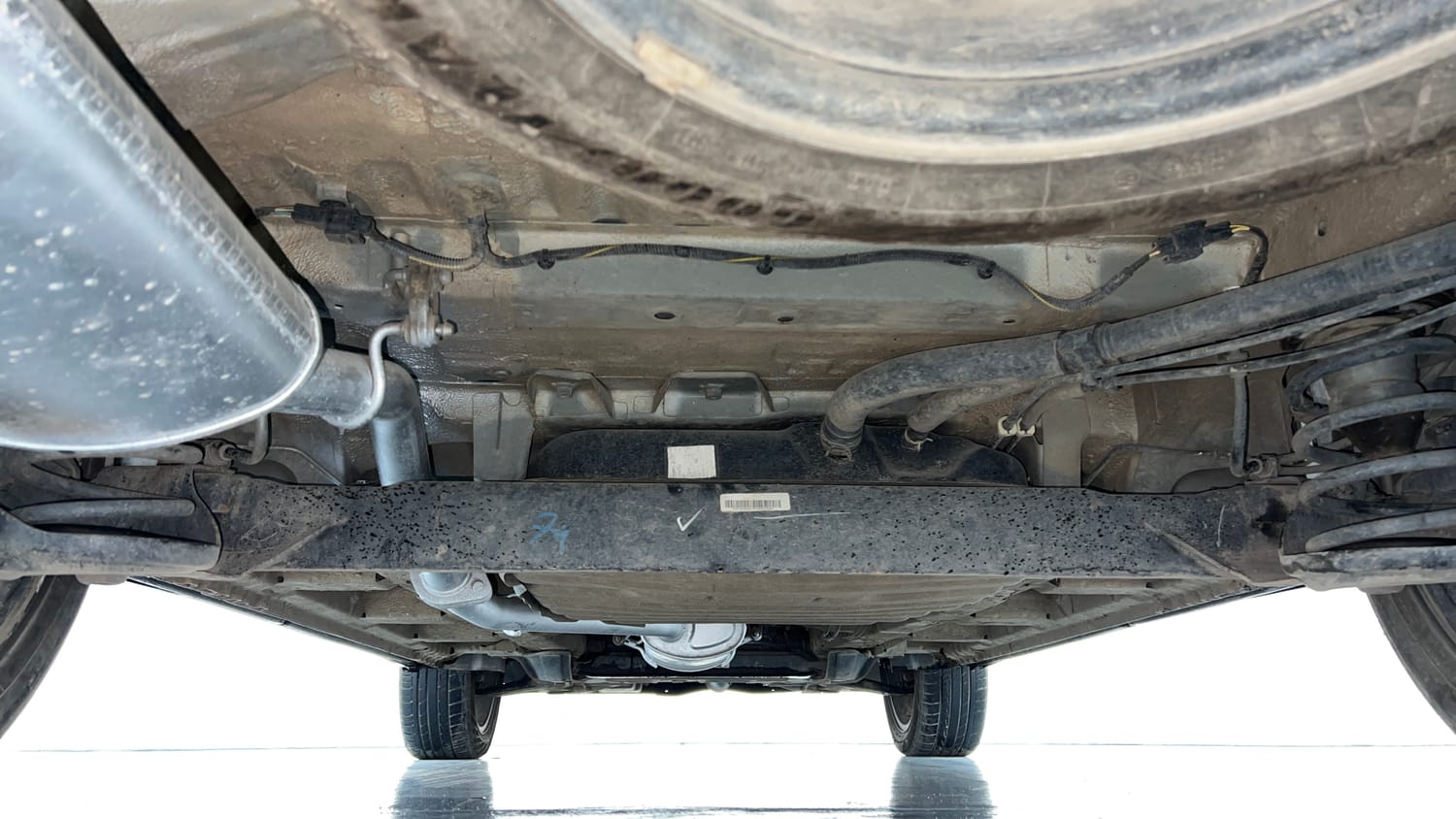 Used 2023 MG Motors Hector Savvy Pro 1.5 Turbo Petrol CVT Petrol Automatic extra REAR UNDERBODY VIEW (TAKEN FROM REAR)
