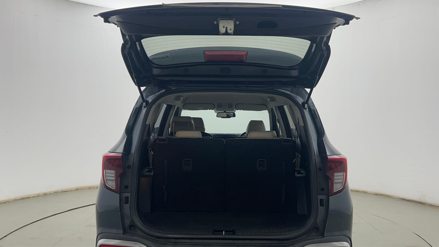 Used 2022 Kia Carens Luxury 1.5 Diesel 7 STR Diesel Manual interior DICKY INSIDE VIEW