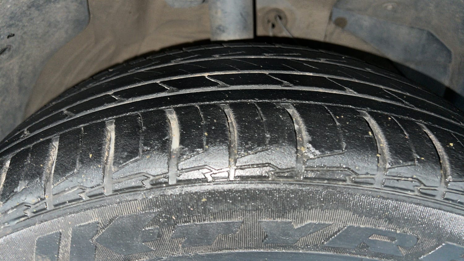 Used 2023 MG Motors Hector Savvy Pro 1.5 Turbo Petrol CVT Petrol Automatic tyres RIGHT FRONT TYRE TREAD VIEW