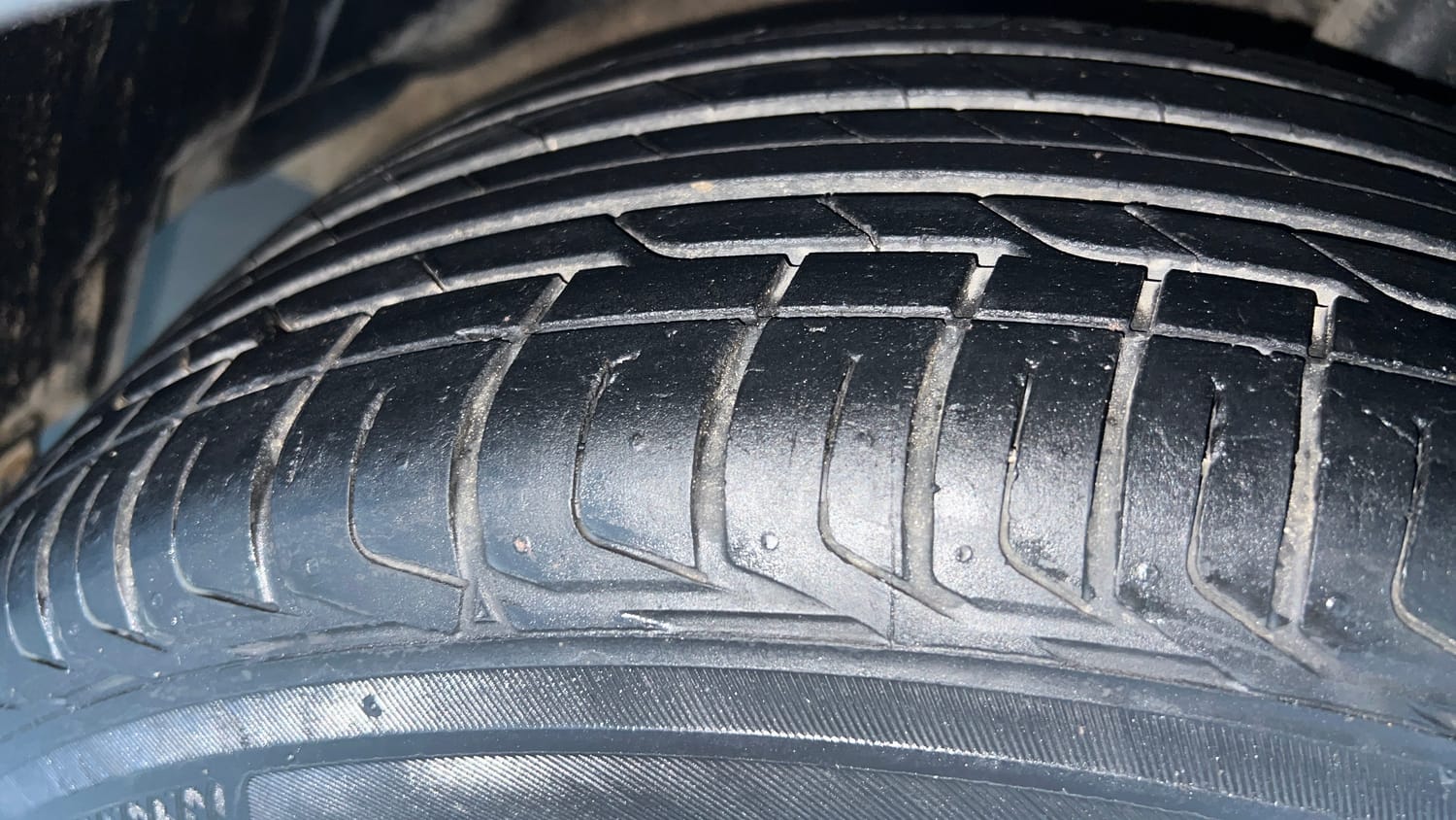Used 2022 Tata Nexon XZ Plus (O) Petrol Manual tyres RIGHT FRONT TYRE TREAD VIEW