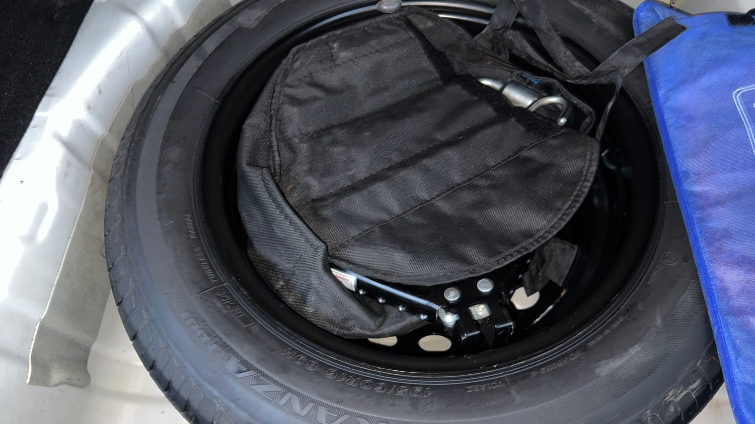 Used 2022 Tata Nexon XZ Plus (O) Petrol Manual tyres SPARE TYRE VIEW