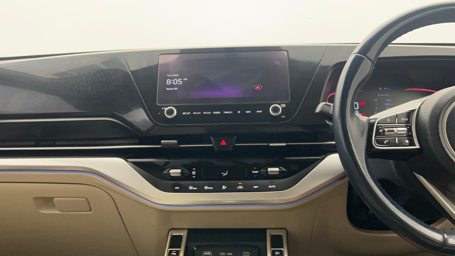Used 2022 Kia Carens Luxury 1.5 Diesel 7 STR Diesel Manual top_features Integrated (in-dash) music system