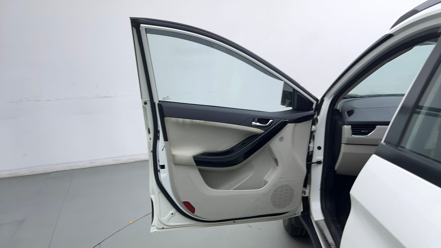 Used 2022 Tata Nexon XZ Plus (O) Petrol Manual interior LEFT FRONT DOOR OPEN VIEW
