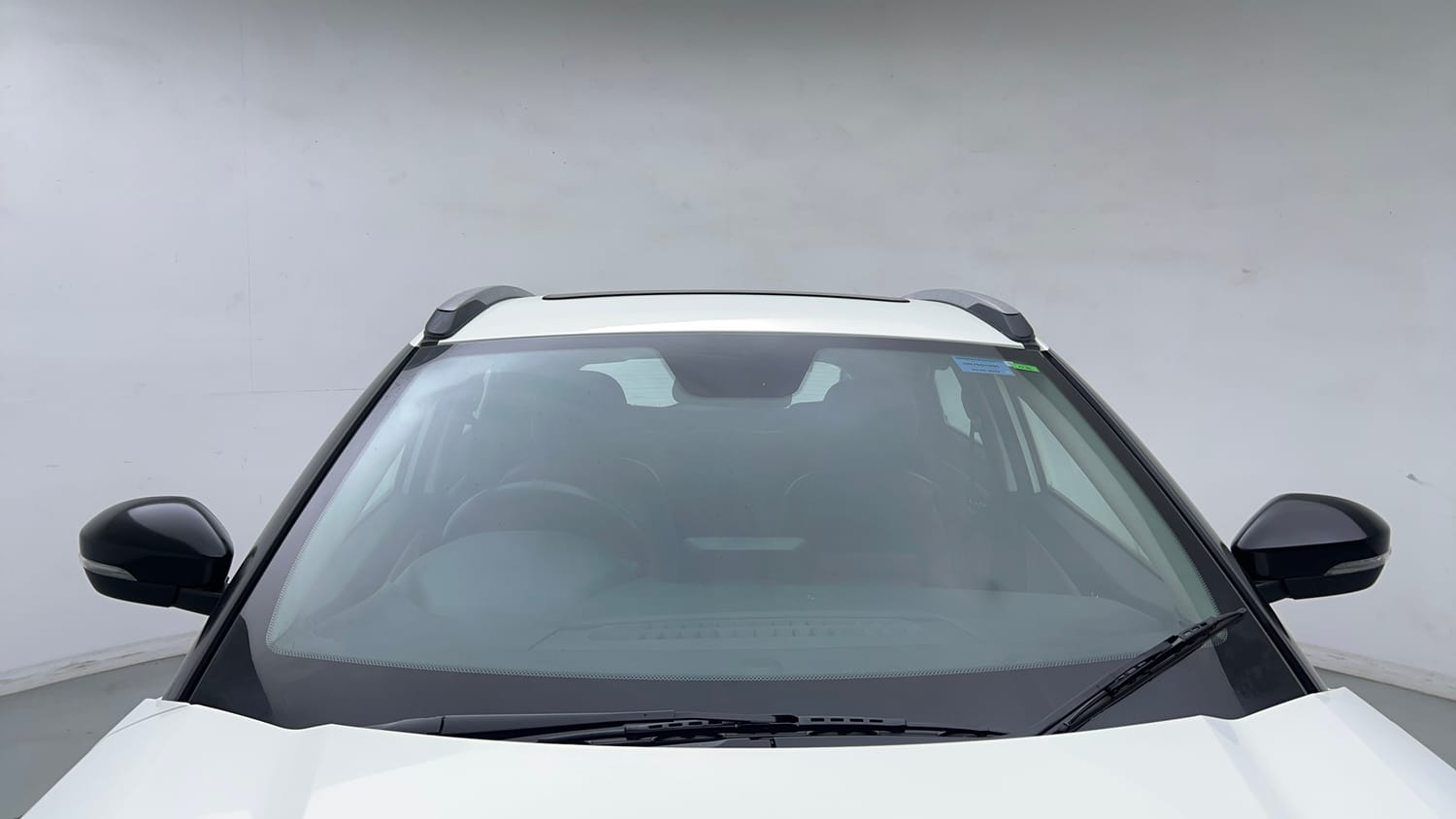 Used 2022 Tata Nexon XZ Plus (O) Petrol Manual exterior FRONT WINDSHIELD VIEW
