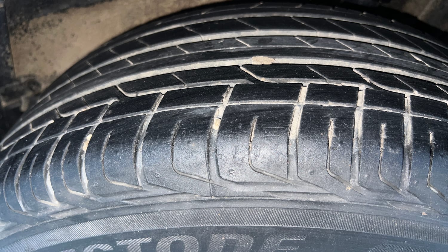 Used 2022 Tata Nexon XZ Plus (O) Petrol Manual tyres LEFT REAR TYRE TREAD VIEW