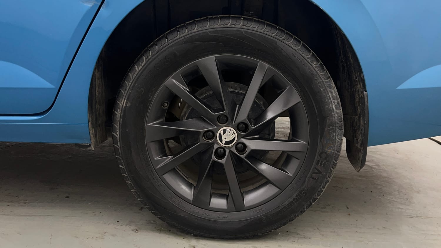 Used 2022 Skoda Slavia Ambition 1.0L TSI AT Petrol Automatic tyres LEFT REAR TYRE RIM VIEW