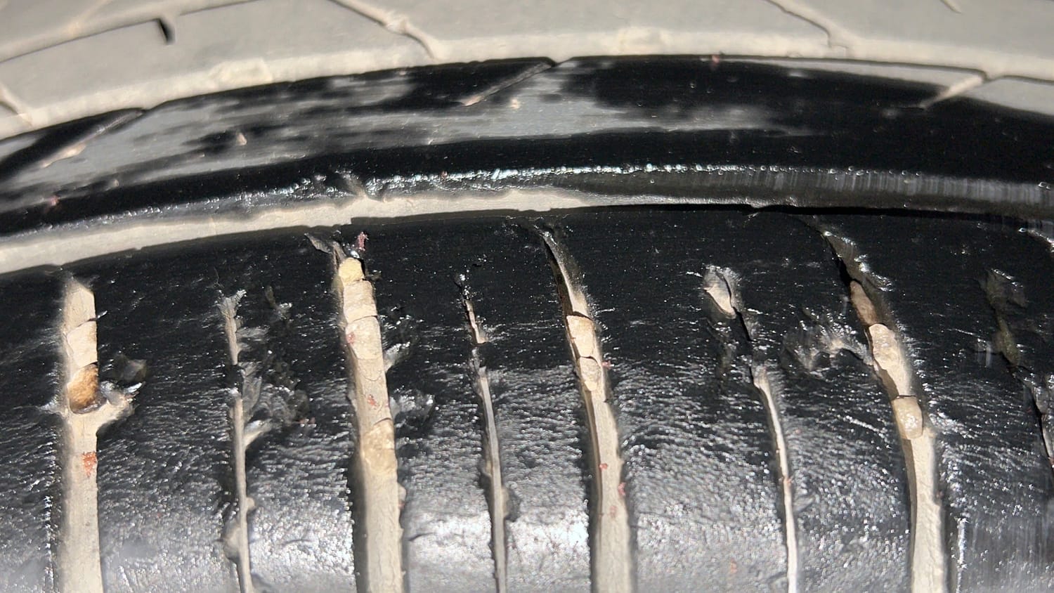Used 2014 Hyundai Elite i20 Asta 1.2 Petrol Manual tyres RIGHT REAR TYRE TREAD VIEW