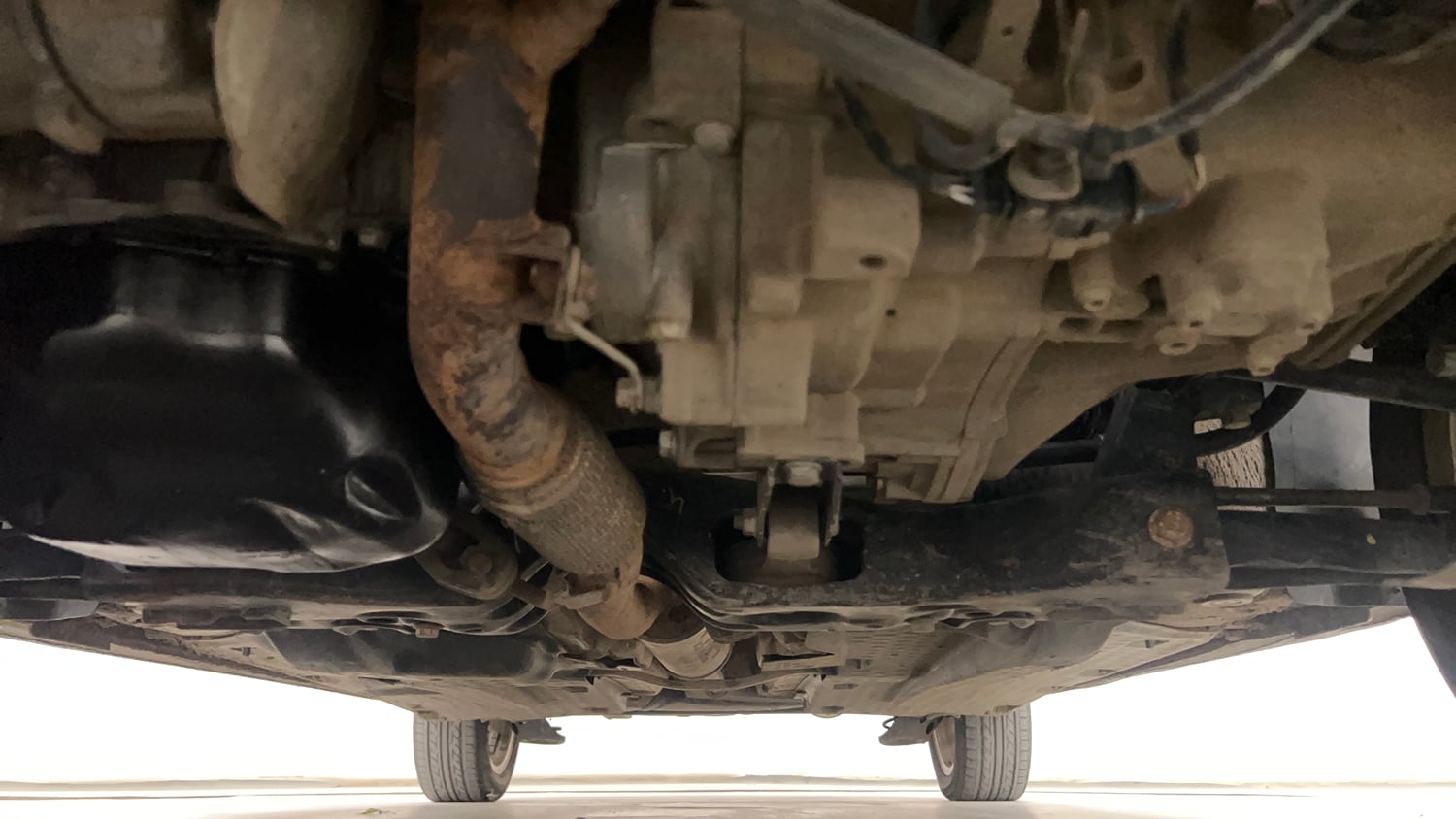 Used 2015 Volkswagen Polo Highline1.2L (P) Petrol Manual extra FRONT LEFT UNDERBODY VIEW