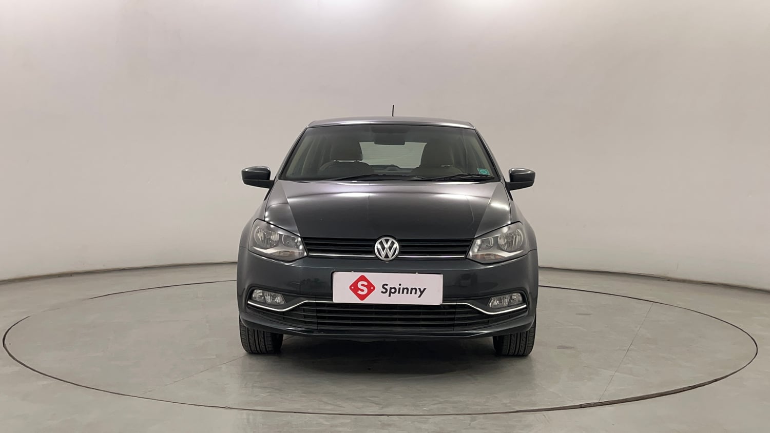 Used 2015 Volkswagen Polo Highline1.2L (P) Petrol Manual exterior FRONT VIEW
