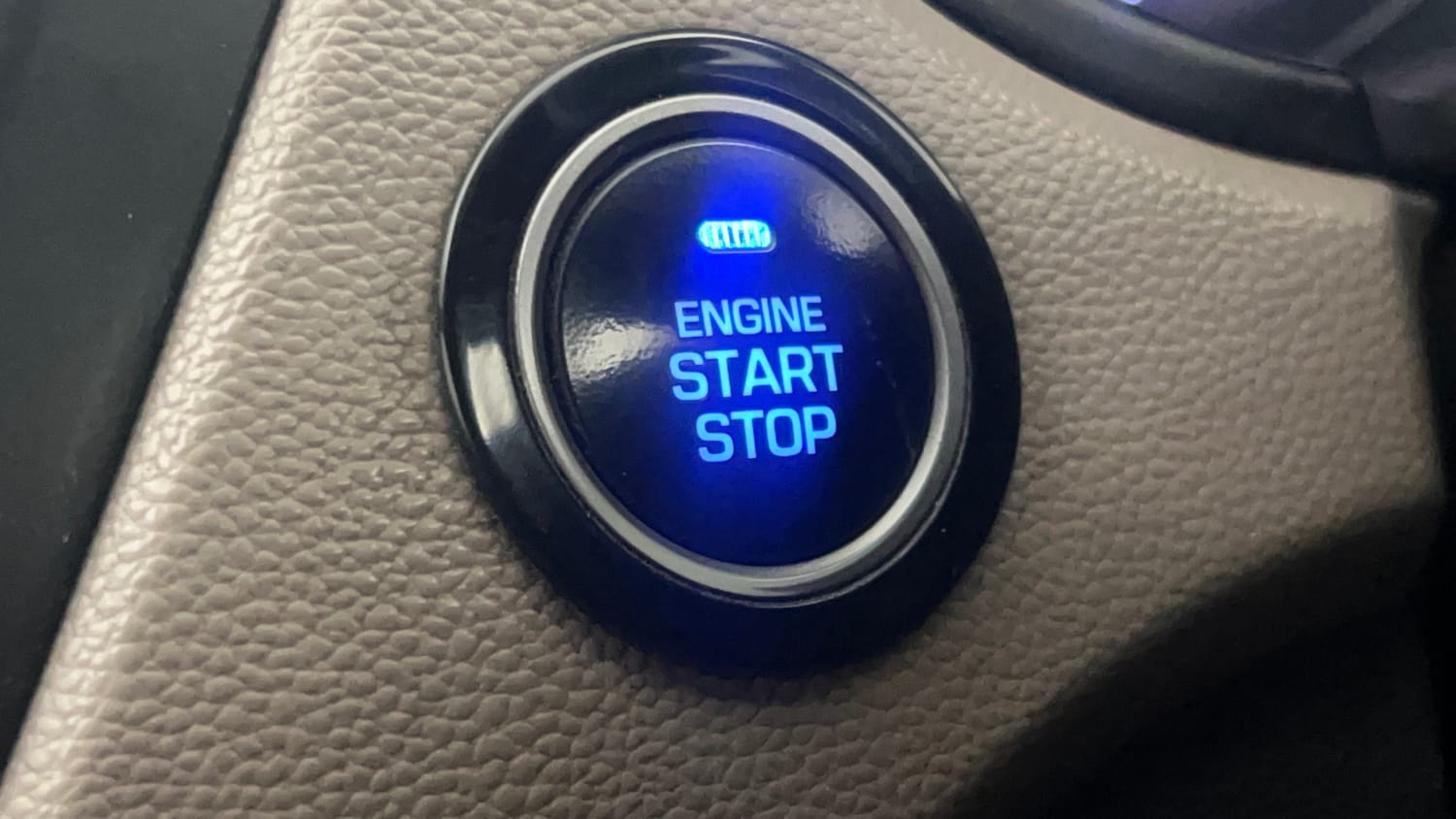 Used 2014 Hyundai Elite i20 Asta 1.2 Petrol Manual top_features Keyless start