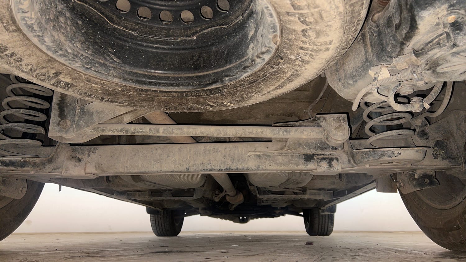 Used 2021 Tata Harrier XZA Plus Diesel Automatic extra REAR UNDERBODY VIEW (TAKEN FROM REAR)