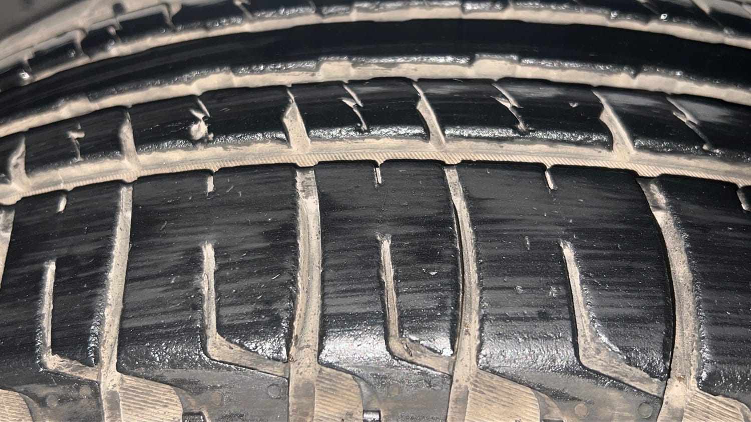 Used 2021 Tata Harrier XZA Plus Diesel Automatic tyres RIGHT FRONT TYRE TREAD VIEW