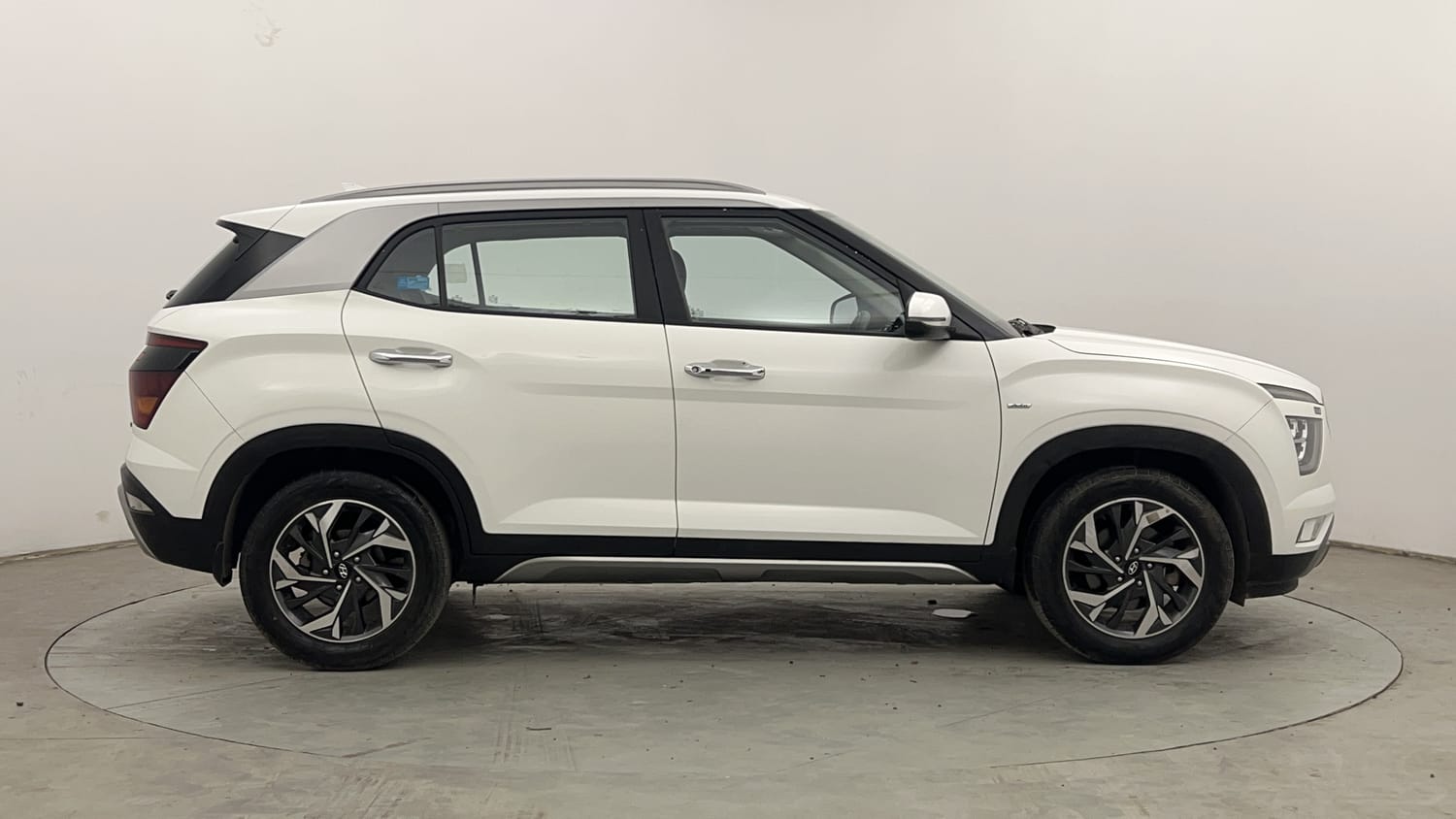 Used 2022 Hyundai Creta SX (O) 1.5 Petrol IVT Petrol Automatic exterior RIGHT SIDE VIEW