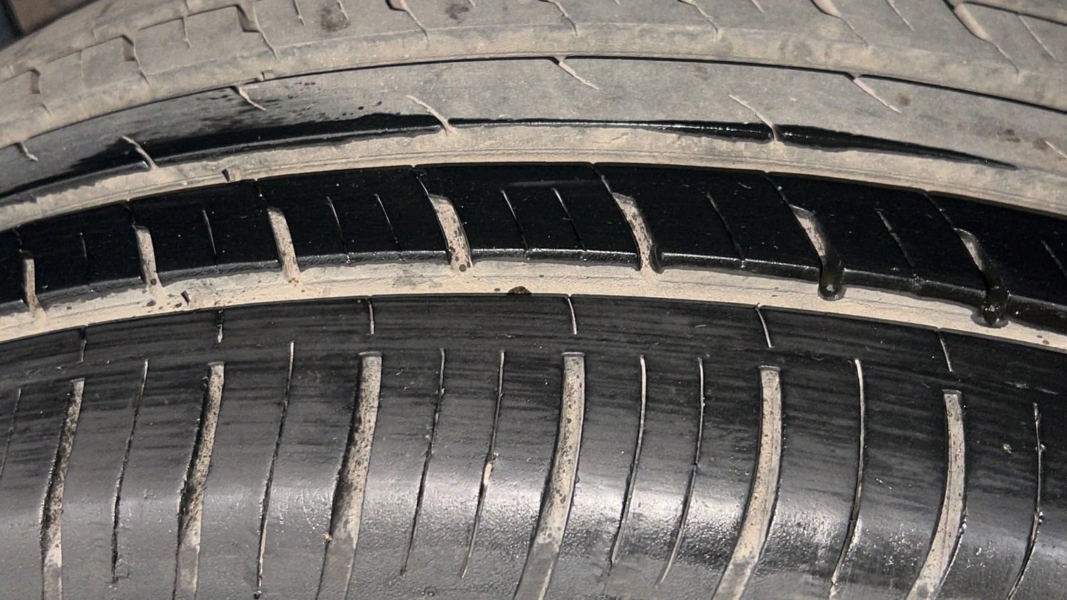Used 2021 Tata Harrier XZA Plus Diesel Automatic tyres LEFT REAR TYRE TREAD VIEW