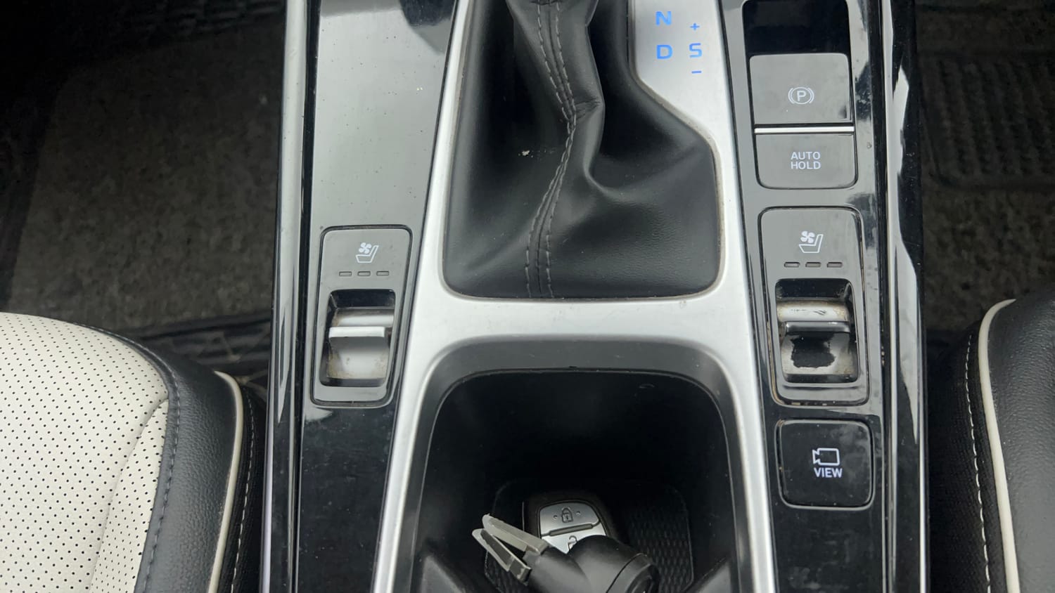 Used 2022 Hyundai Creta SX (O) 1.5 Petrol IVT Petrol Automatic top_features Ventilated seats