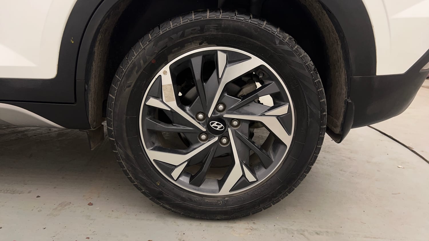 Used 2022 Hyundai Creta SX (O) 1.5 Petrol IVT Petrol Automatic tyres LEFT REAR TYRE RIM VIEW