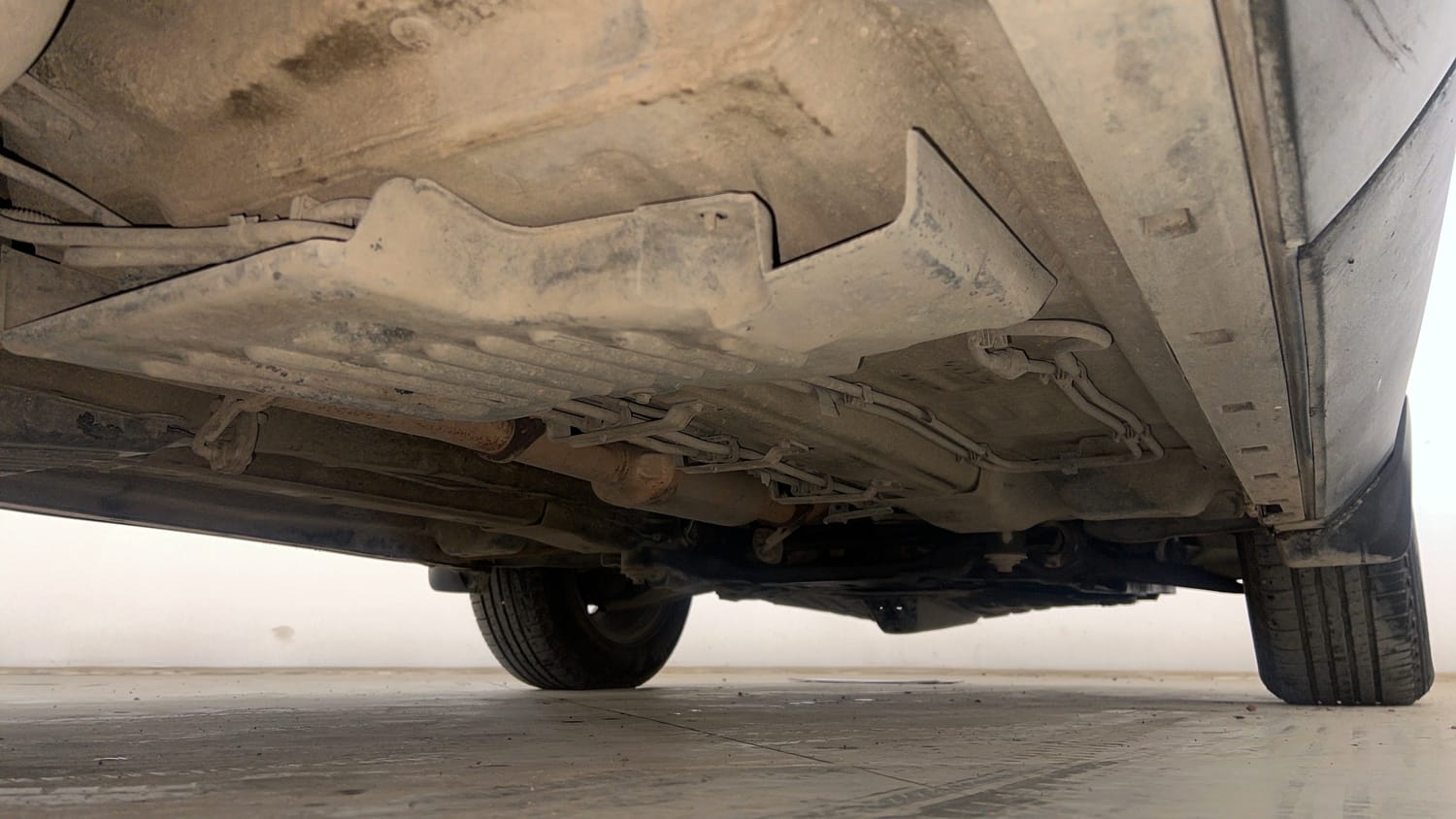 Used 2021 Tata Harrier XZA Plus Diesel Automatic extra REAR RIGHT UNDERBODY VIEW