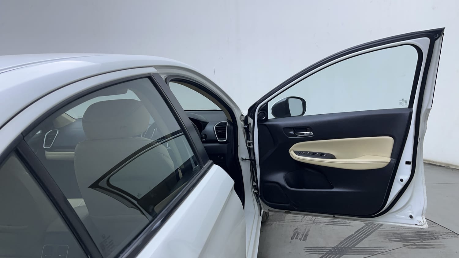 Used 2023 Honda City ZX Petrol CVT Petrol Automatic interior RIGHT FRONT DOOR OPEN VIEW
