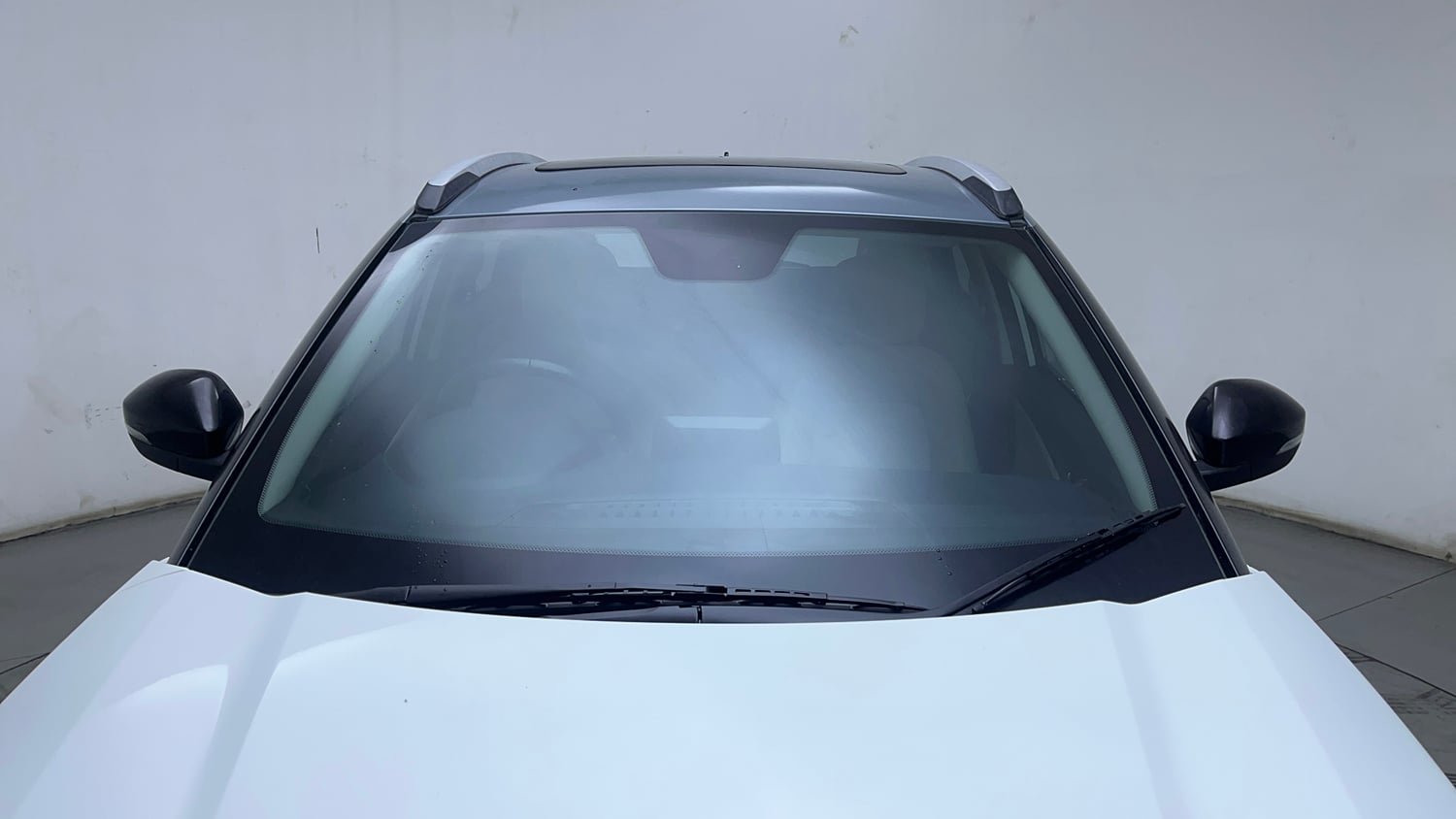 Used 2022 Tata Nexon XZA Plus (O) Dual Tone Petrol Automatic exterior FRONT WINDSHIELD VIEW