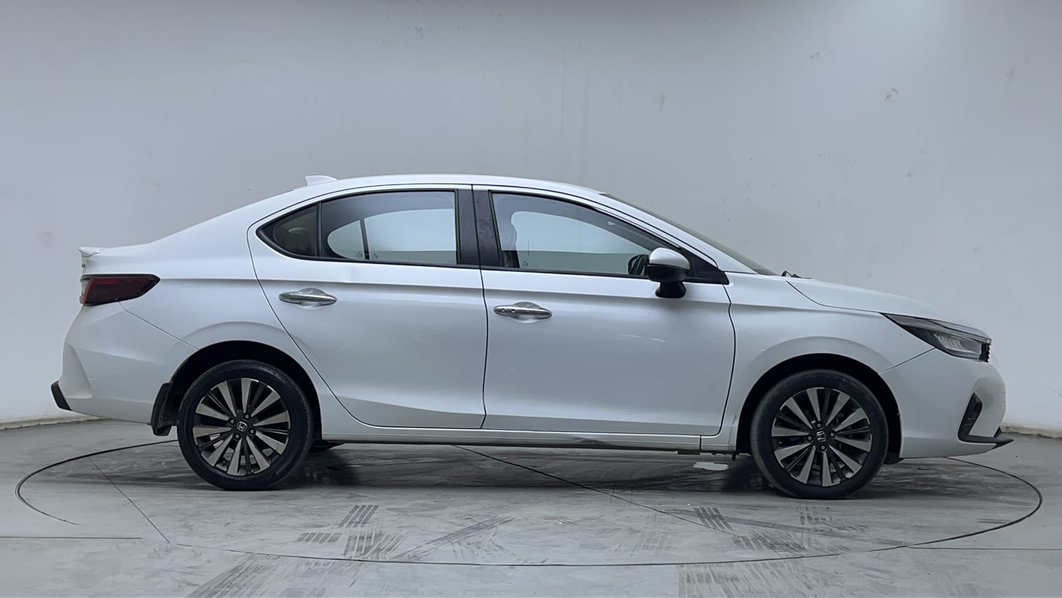 Used 2023 Honda City ZX Petrol CVT Petrol Automatic exterior RIGHT SIDE VIEW