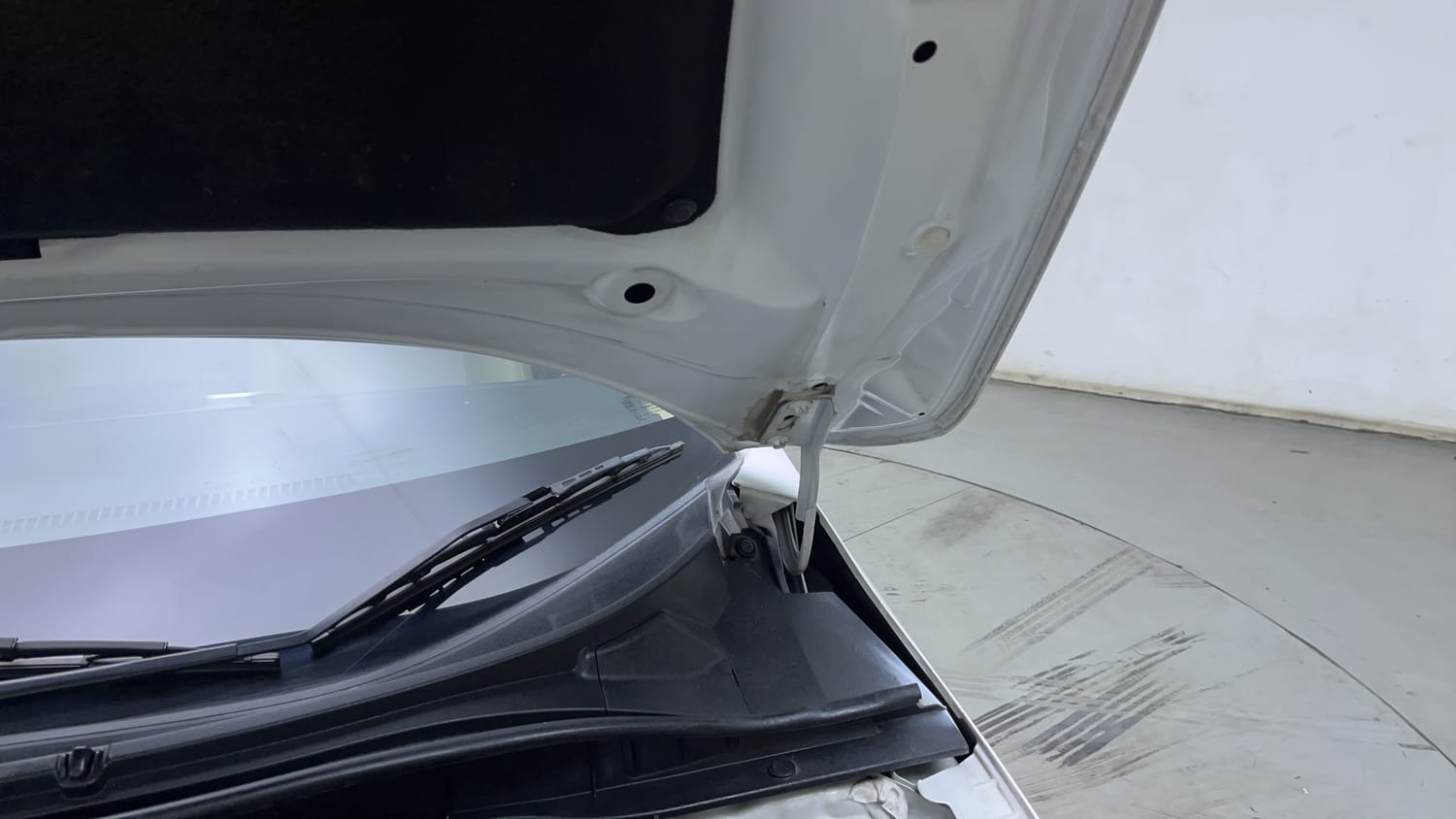 Used 2023 Honda City ZX Petrol CVT Petrol Automatic engine ENGINE LEFT SIDE HINGE & APRON VIEW