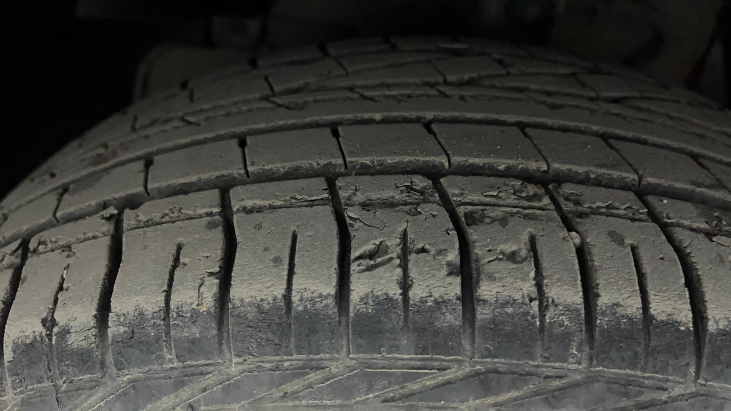 Used 2022 Tata Nexon XZA Plus (O) Dual Tone Petrol Automatic tyres LEFT FRONT TYRE TREAD VIEW