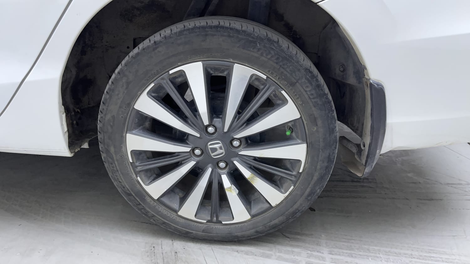 Used 2023 Honda City ZX Petrol CVT Petrol Automatic tyres LEFT REAR TYRE RIM VIEW