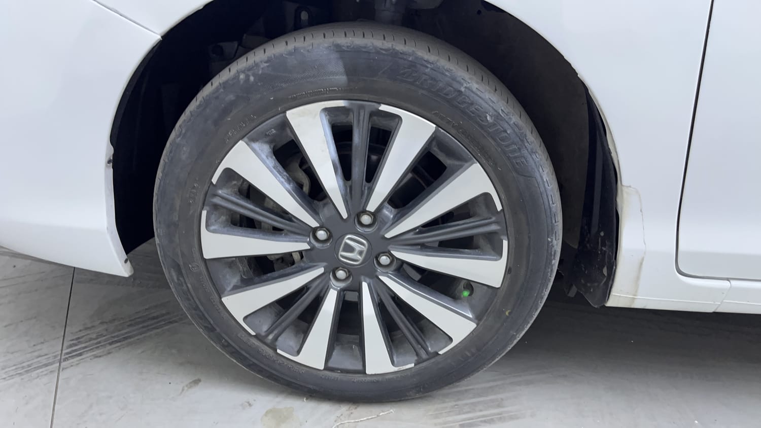 Used 2023 Honda City ZX Petrol CVT Petrol Automatic tyres LEFT FRONT TYRE RIM VIEW