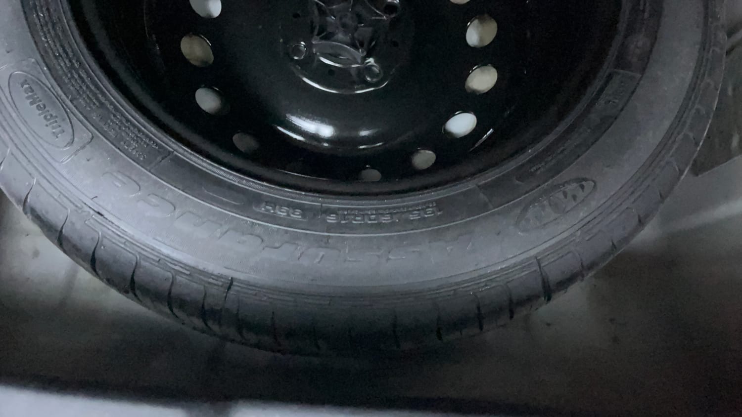 Used 2022 Tata Nexon XZA Plus (O) Dual Tone Petrol Automatic tyres SPARE TYRE VIEW