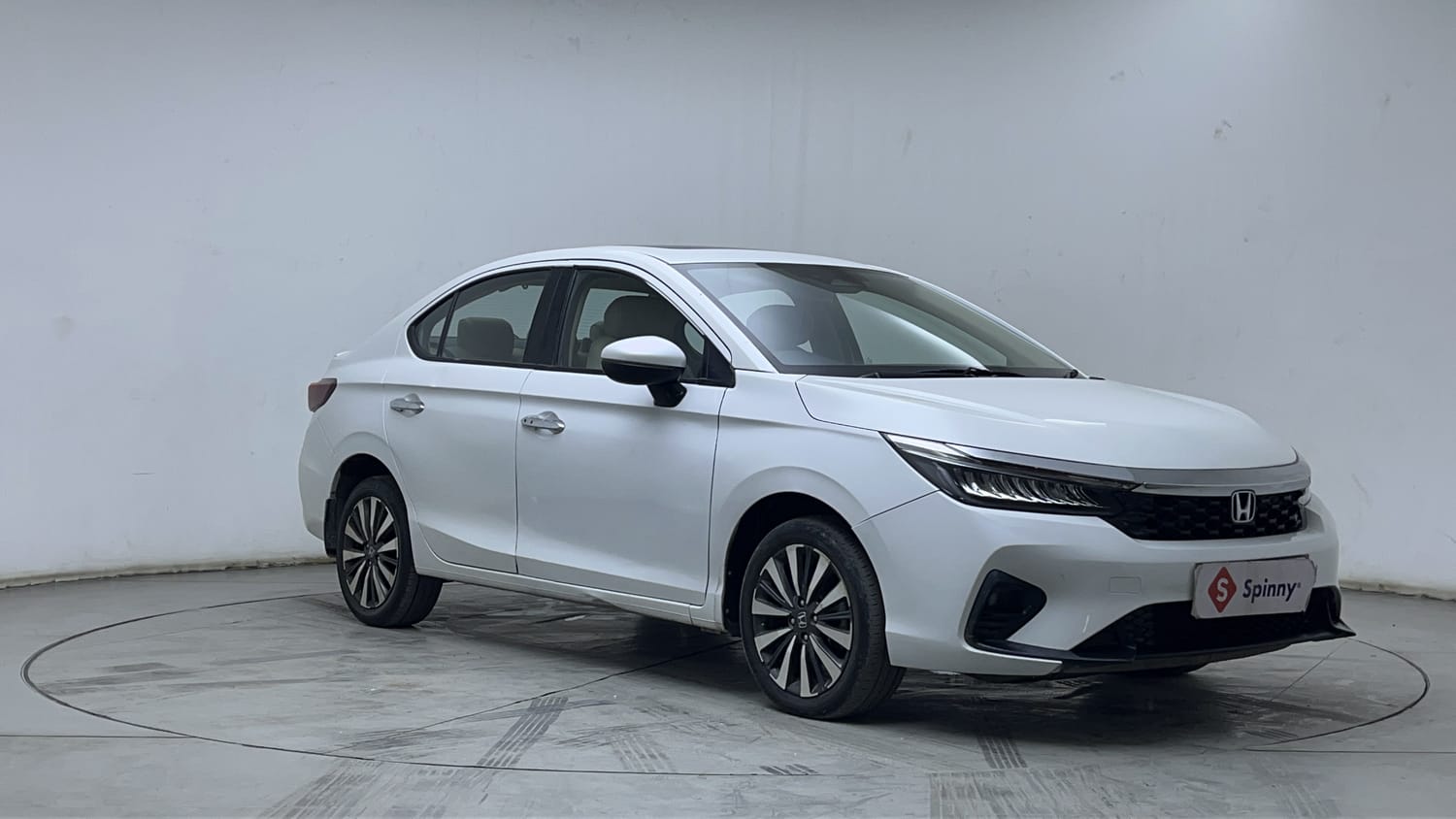 Used 2023 Honda City ZX Petrol CVT Petrol Automatic exterior RIGHT FRONT CORNER VIEW
