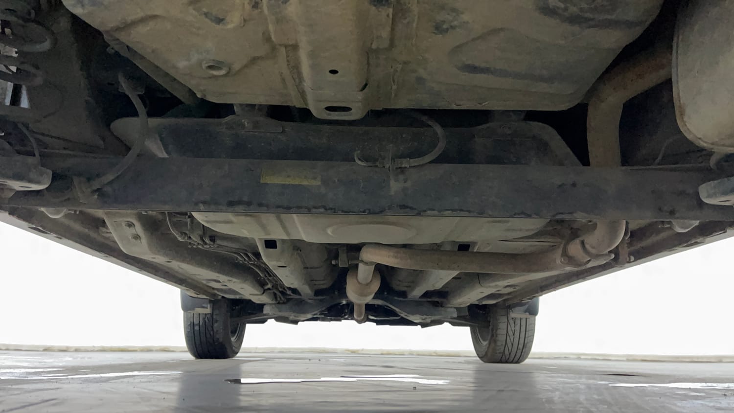 Used 2022 Tata Nexon XZA Plus (O) Dual Tone Petrol Automatic extra REAR UNDERBODY VIEW (TAKEN FROM REAR)