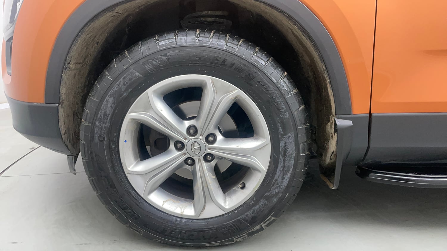 Used 2019 Tata Harrier XZ Diesel Manual tyres LEFT FRONT TYRE RIM VIEW