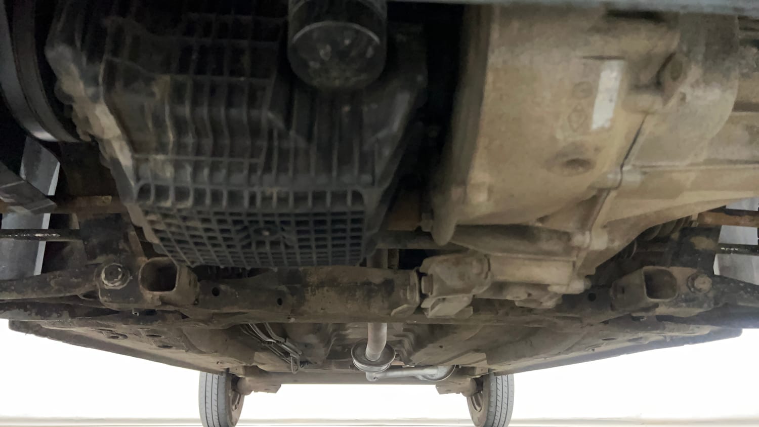 Used 2016 Renault Kwid RXL Petrol Manual extra FRONT LEFT UNDERBODY VIEW