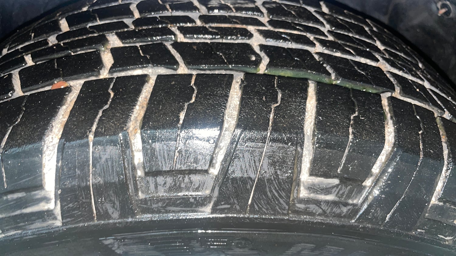 Used 2019 Tata Harrier XZ Diesel Manual tyres RIGHT FRONT TYRE TREAD VIEW