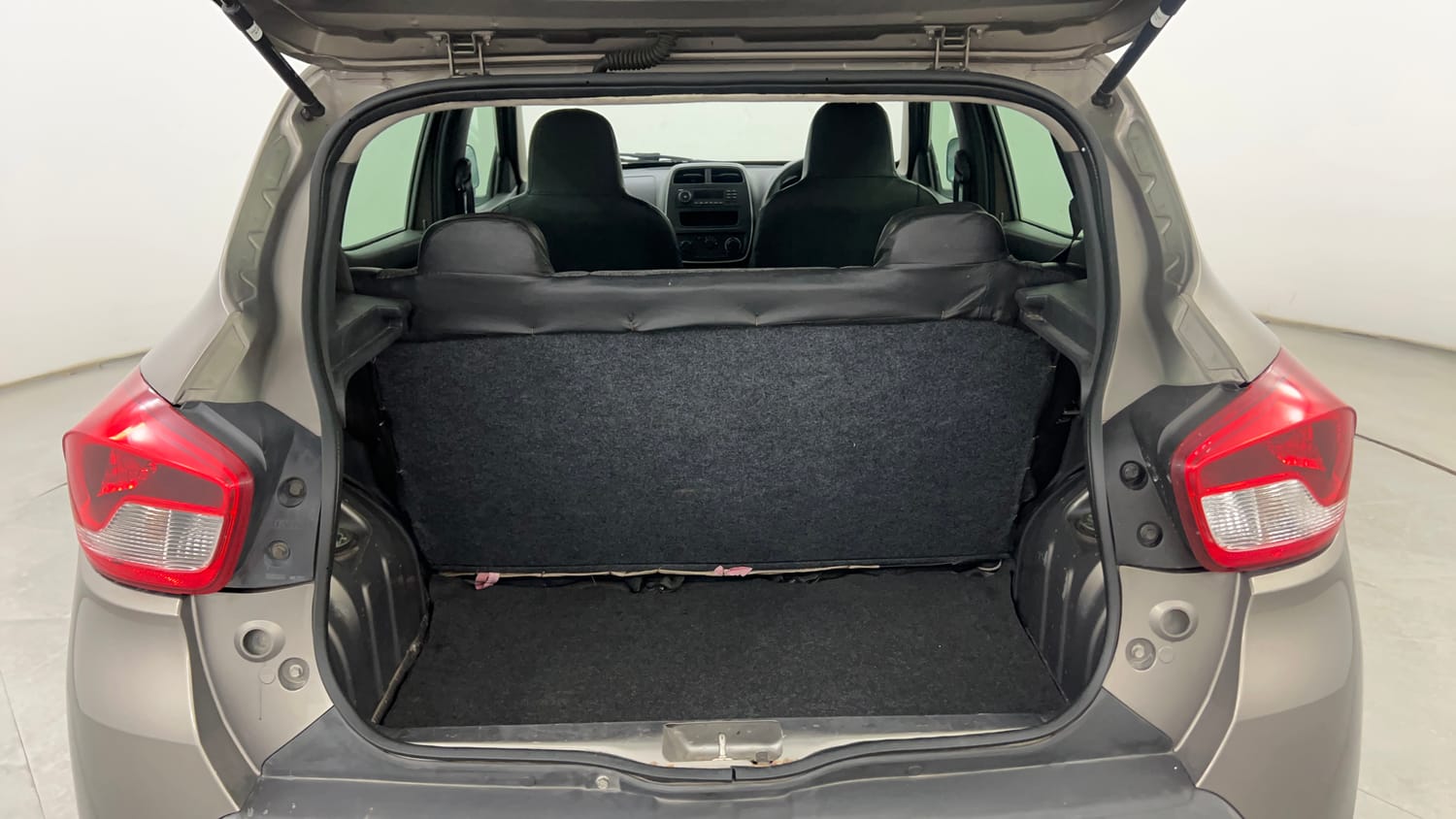 Used 2016 Renault Kwid RXL Petrol Manual interior DICKY INSIDE VIEW