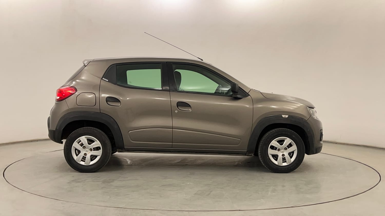 Used 2016 Renault Kwid RXL Petrol Manual exterior RIGHT SIDE VIEW