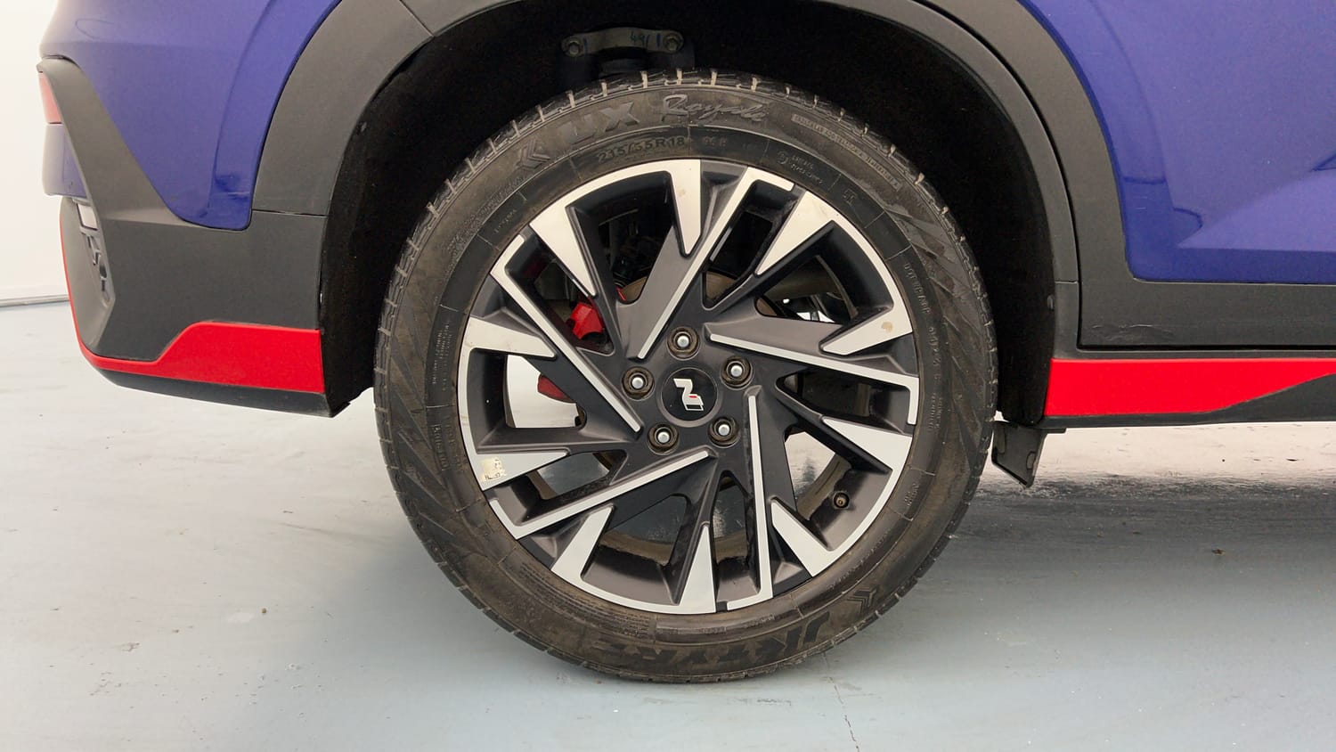 Used 2025 Hyundai Creta N-Line N10 1.5 Turbo DCT Dual Tone Petrol Automatic tyres RIGHT REAR TYRE RIM VIEW