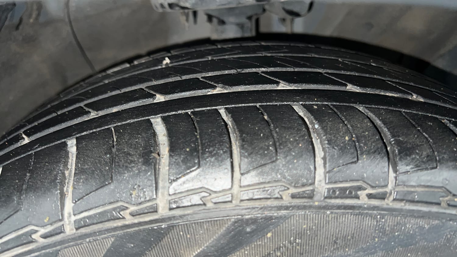 Used 2025 Hyundai Creta N-Line N10 1.5 Turbo DCT Dual Tone Petrol Automatic tyres RIGHT FRONT TYRE TREAD VIEW
