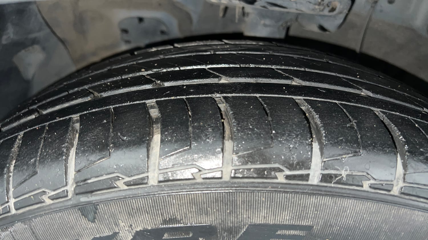 Used 2025 Hyundai Creta N-Line N10 1.5 Turbo DCT Dual Tone Petrol Automatic tyres LEFT FRONT TYRE TREAD VIEW