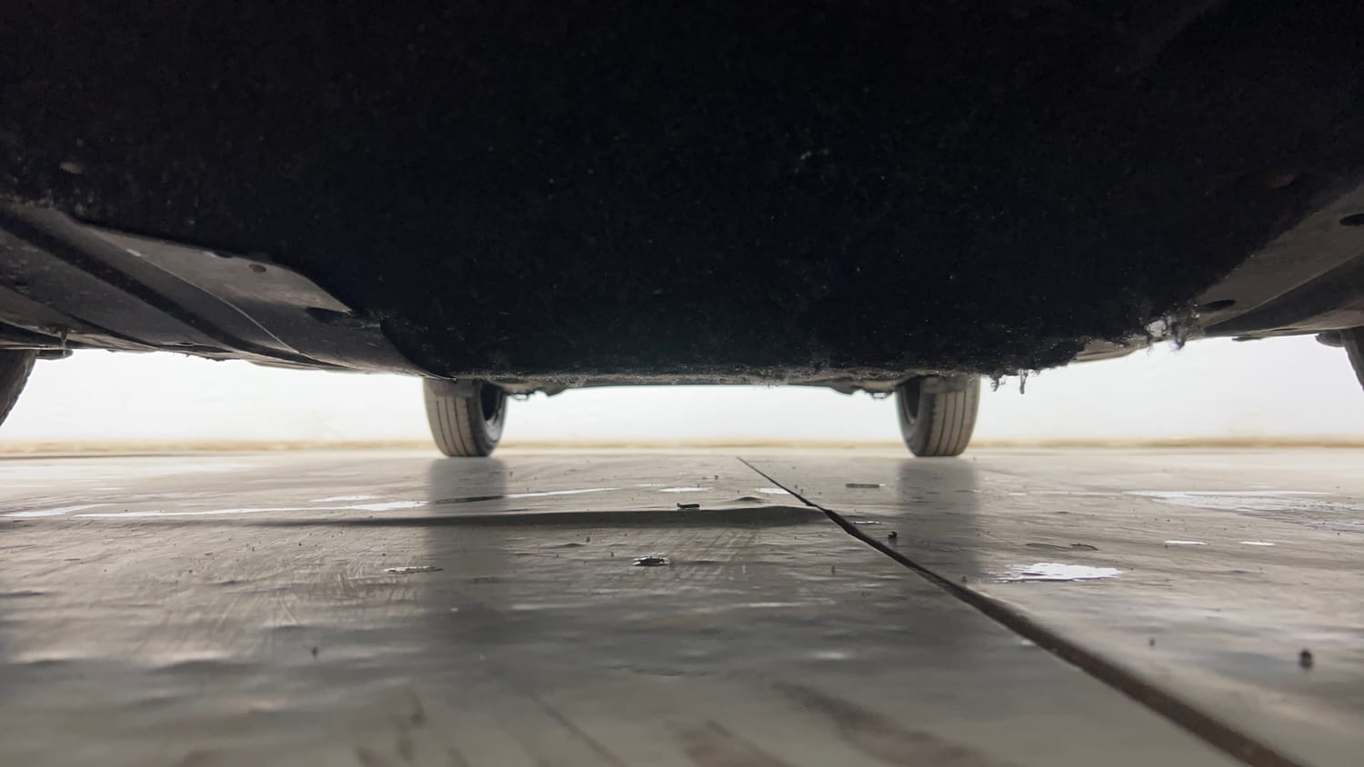 Used 2022 Maruti Suzuki Swift VXi Petrol Manual extra FRONT LEFT UNDERBODY VIEW