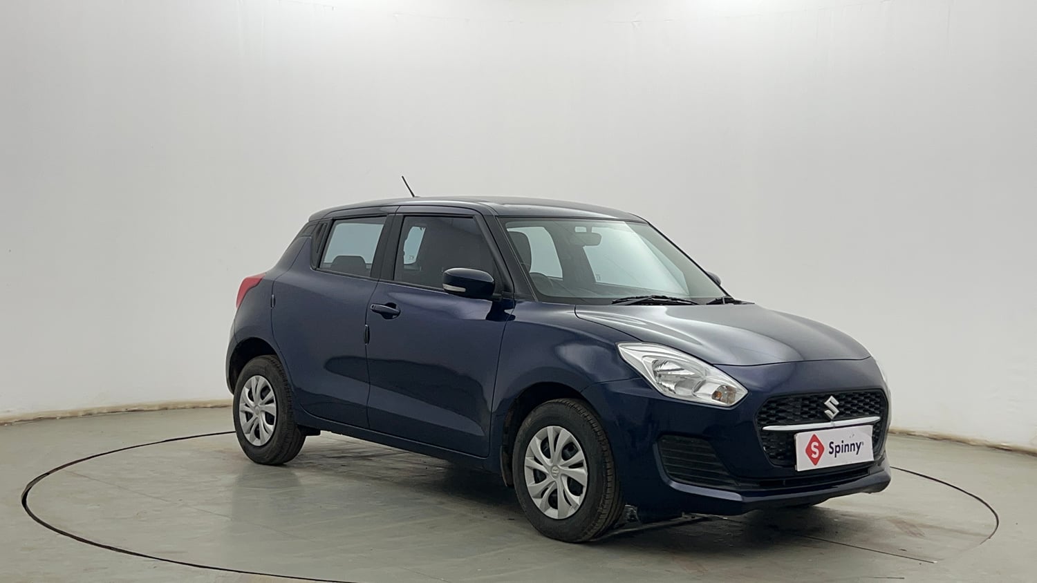 Used 2022 Maruti Suzuki Swift VXi Petrol Manual exterior RIGHT FRONT CORNER VIEW